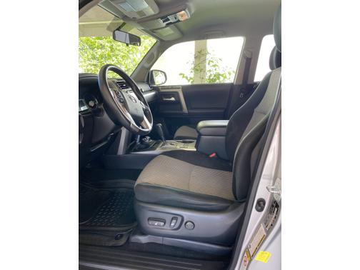 Photo 4 of 6 of 2018 Toyota 4Runner SR5 Premium
