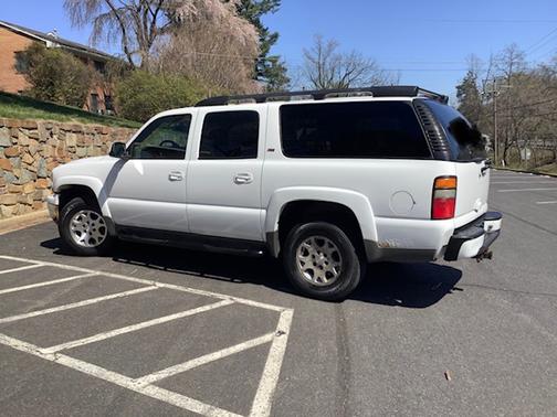 Photo 1 of 29 of 2005 Chevrolet Suburban 1500 Z71