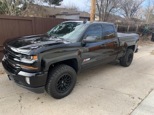 Photo 1 of 11 of 2018 Chevrolet Silverado 1500 2LT