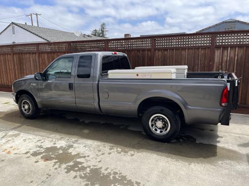 Photo 2 of 12 of 2003 Ford F-250 XL SuperCab Super Duty