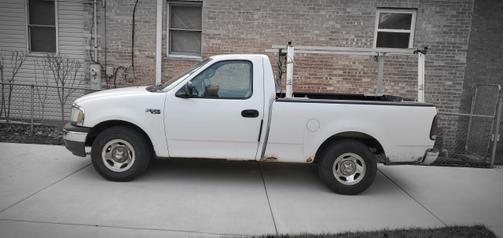 Photo 1 of 3 of 2001 Ford F-150 XLT