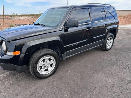 Photo 1 of 16 of 2014 Jeep Patriot Sport