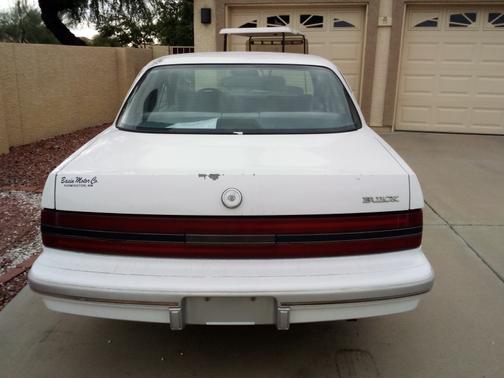 Photo 4 of 8 of 1993 Buick Century Special