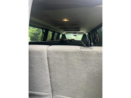 Photo 5 of 9 of 2018 Chevrolet Express 3500 LT