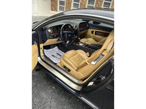 Photo 2 of 11 of 2005 Bentley Continental GT Base