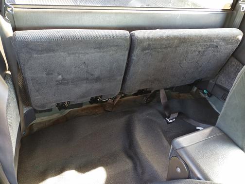 Photo 4 of 7 of 1999 Dodge Dakota Sport