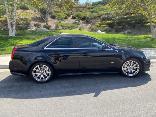 Photo 5 of 8 of 2011 Cadillac CTS-V Base