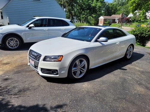 Photo 1 of 18 of 2010 Audi S5 4.2 Premium Plus