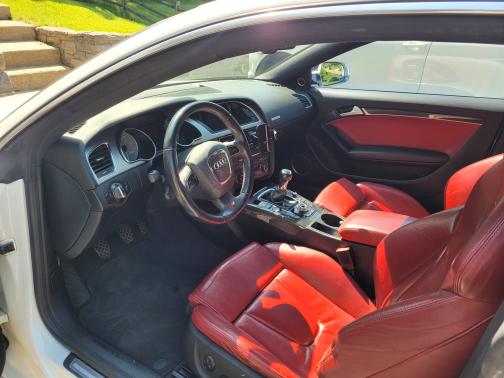 Photo 2 of 18 of 2010 Audi S5 4.2 Premium Plus