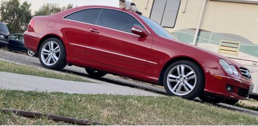 Photo 2 of 12 of 2009 Mercedes-Benz CLK-Class CLK 350