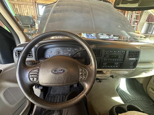 Photo 3 of 11 of 2005 Ford Excursion Eddie Bauer