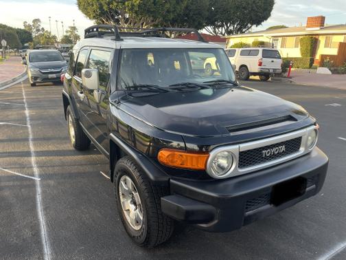 Photo 4 of 14 of 2007 Toyota FJ Cruiser Base