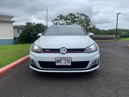 Photo 3 of 5 of 2017 Volkswagen Golf GTI Sport 4-Door