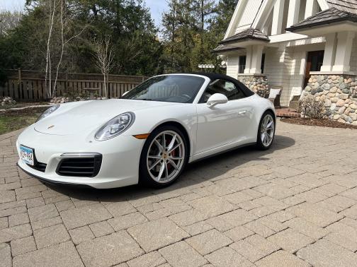 Photo 1 of 18 of 2017 Porsche 911 Carrera 4S