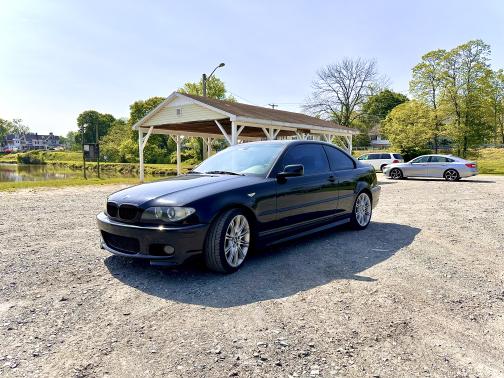 Photo 1 of 11 of 2005 BMW 330 Ci