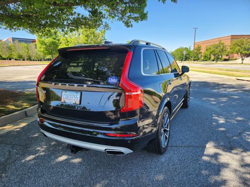 Photo 3 of 20 of 2018 Volvo XC90 T6 Momentum