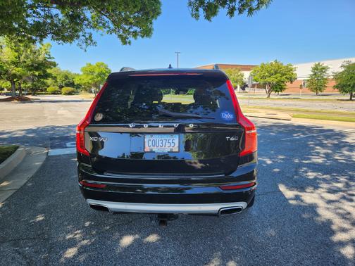 Photo 4 of 20 of 2018 Volvo XC90 T6 Momentum