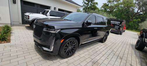 Photo 3 of 15 of 2022 Cadillac Escalade ESV Premium Luxury