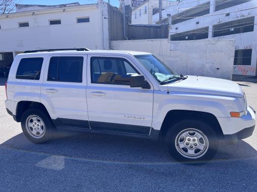 Photo 1 of 12 of 2011 Jeep Patriot Sport