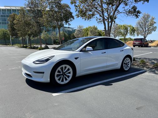 Photo 4 of 16 of 2021 Tesla Model 3 Standard Range Plus