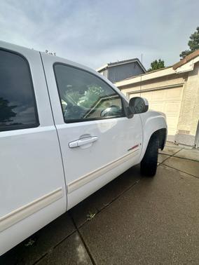 Photo 4 of 16 of 2007 GMC Sierra 1500 SLT Crew Cab