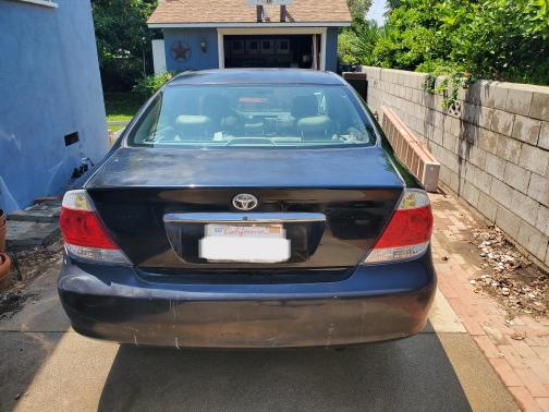 Photo 3 of 6 of 2005 Toyota Camry XLE V6