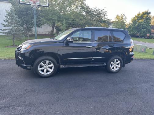 Photo 1 of 7 of 2018 Lexus GX 460 Base