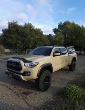 Photo 5 of 16 of 2017 Toyota Tacoma TRD Off Road