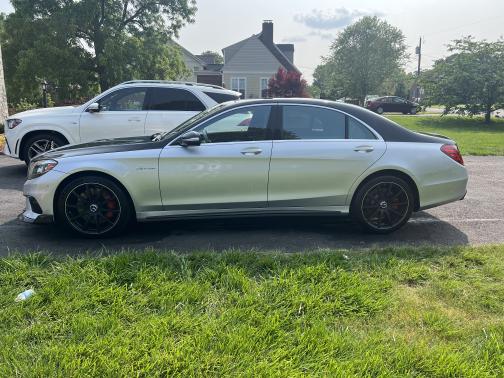Photo 3 of 19 of 2016 Mercedes-Benz AMG S AMG S 63 4MATIC
