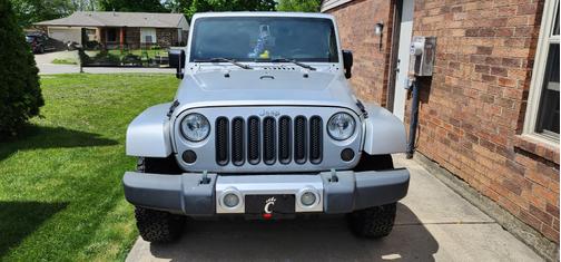 Photo 1 of 6 of 2008 Jeep Wrangler Sahara