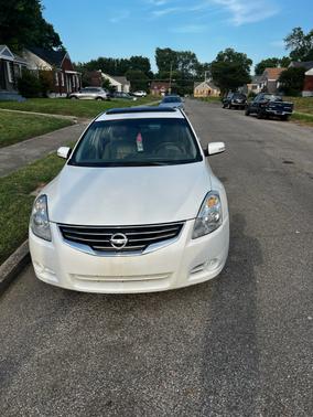 Photo 2 of 6 of 2010 Nissan Altima 2.5 SL