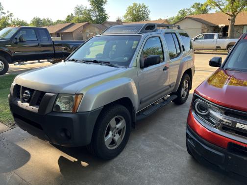Photo 2 of 14 of 2005 Nissan Xterra SE