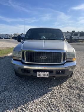 Photo 1 of 13 of 2003 Ford Excursion XLT