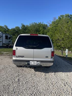 Photo 3 of 13 of 2003 Ford Excursion XLT