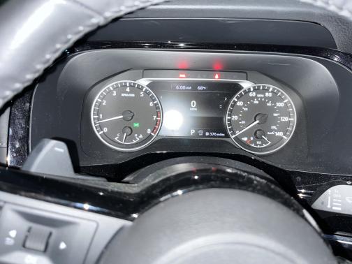 Photo 2 of 4 of 2022 Nissan Pathfinder SV