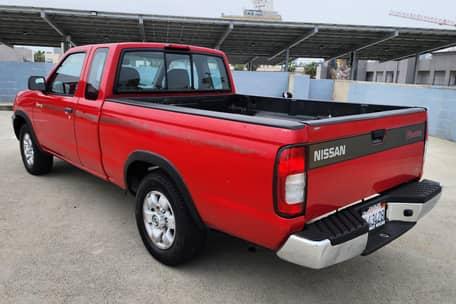 Photo 1 of 30 of 1998 Nissan Frontier SE King Cab