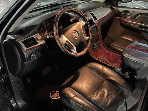 Photo 4 of 5 of 2007 Cadillac Escalade EXT Base