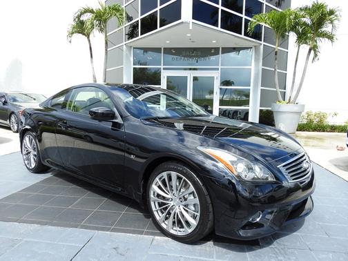 Photo 1 of 21 of 2015 INFINITI Q60 Journey