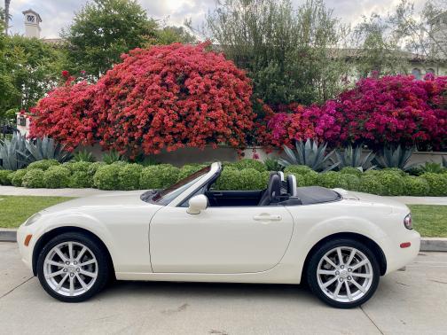 Photo 2 of 23 of 2007 Mazda MX-5 Miata Touring