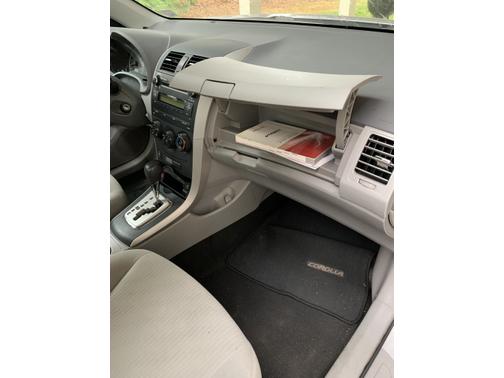 Photo 1 of 28 of 2010 Toyota Corolla XLE