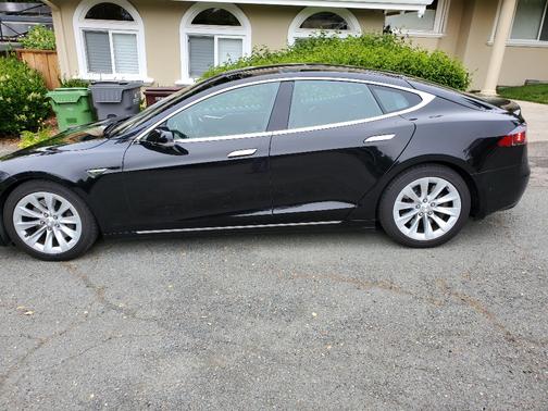 Photo 4 of 14 of 2016 Tesla Model S 90D