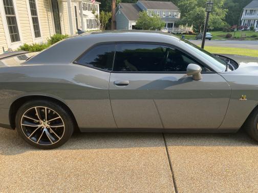 Photo 3 of 12 of 2018 Dodge Challenger R/T Scat Pack