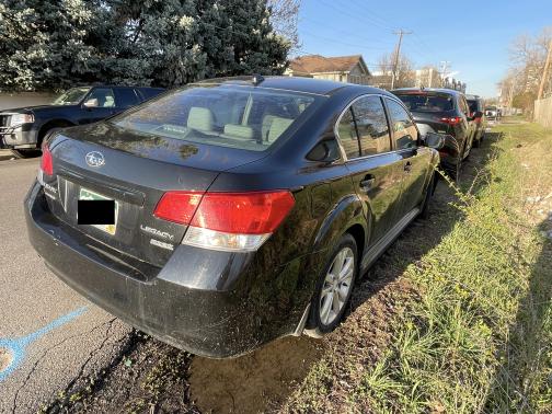 Photo 1 of 5 of 2014 Subaru Legacy 2.5i Premium