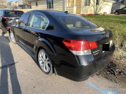 Photo 2 of 5 of 2014 Subaru Legacy 2.5i Premium