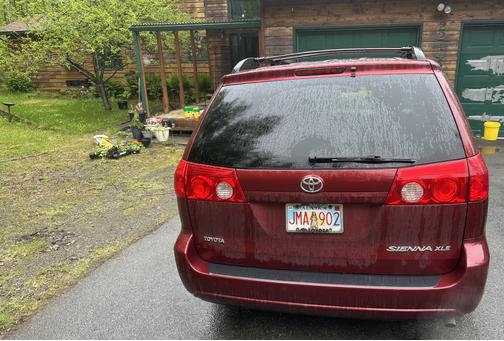 Photo 3 of 6 of 2010 Toyota Sienna XLE Limited