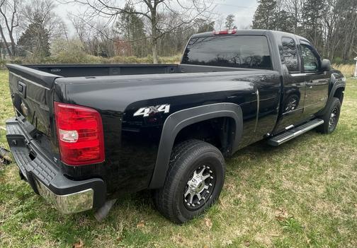 Photo 4 of 21 of 2007 Chevrolet Silverado 3500 LT2 Extended Cab