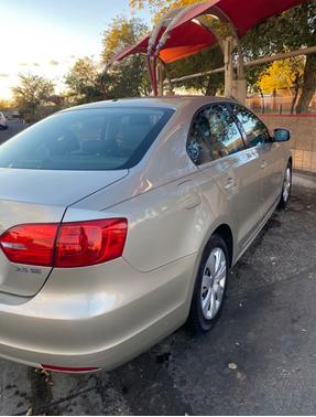 Photo 1 of 9 of 2013 Volkswagen Jetta SE