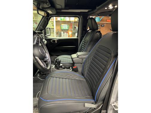 Photo 5 of 5 of 2021 Jeep Wrangler Unlimited Sahara