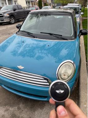 Photo 1 of 7 of 2007 MINI Cooper Base