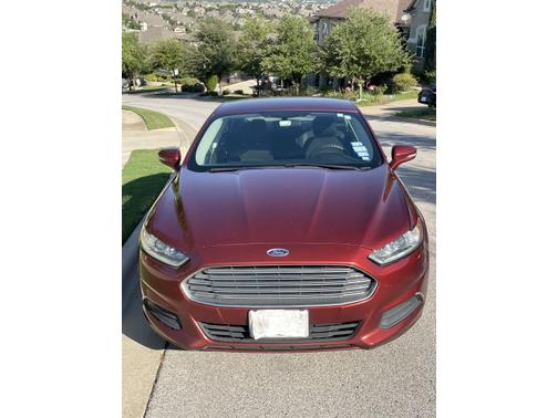 Photo 1 of 17 of 2014 Ford Fusion Hybrid SE